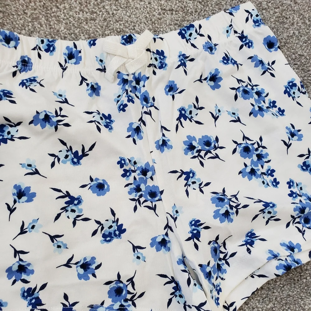 The children's place girls shorts bundle, 14, white/ blue